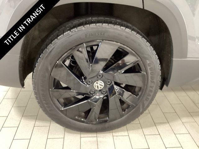 Certified 2024 Volkswagen Taos SEL AWD/4WD image 24