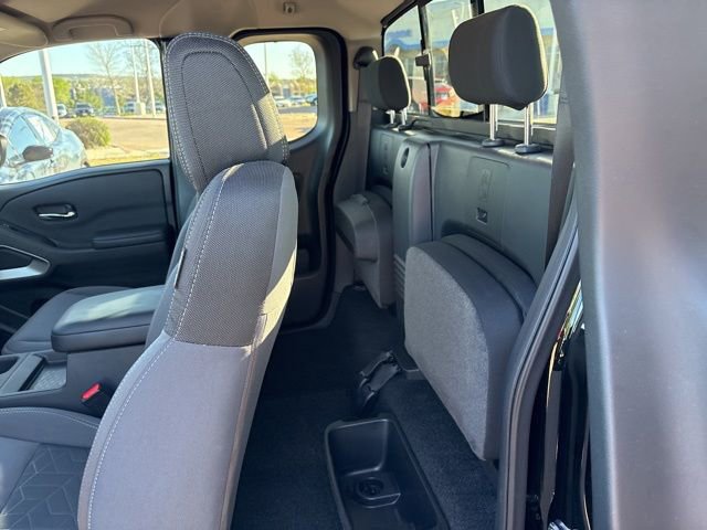 Used 2025 Nissan Frontier SV w/ SV Convenience Package RWD image 21