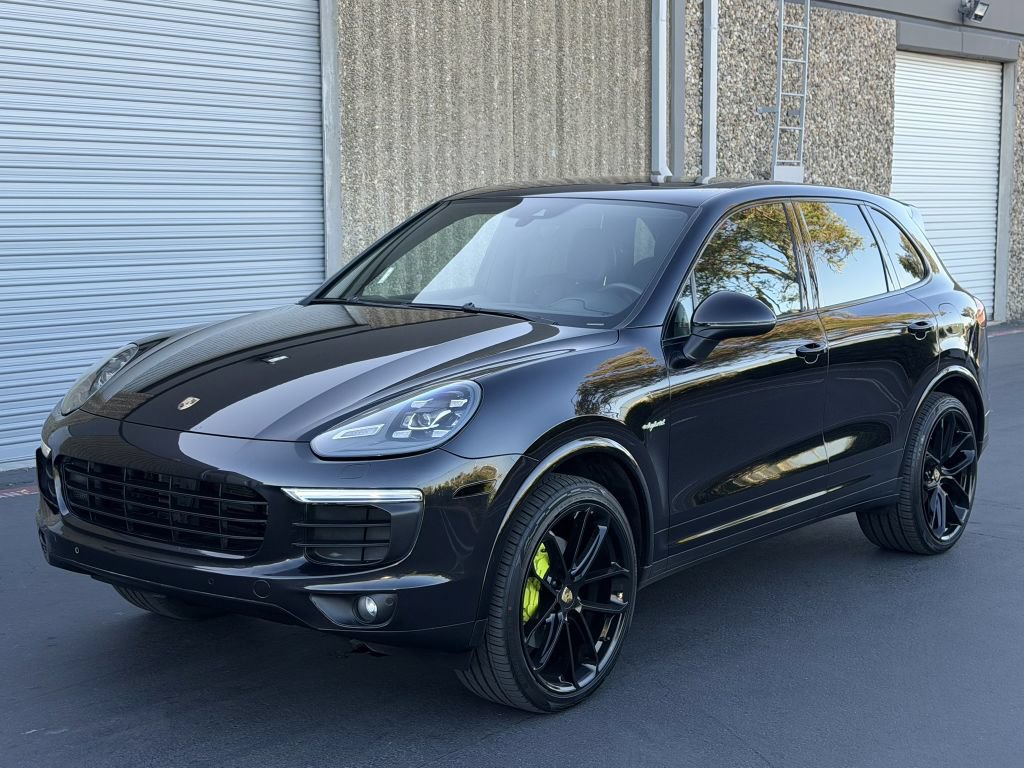 Used 2017 Porsche Cayenne S Platinum AWD/4WD image 7