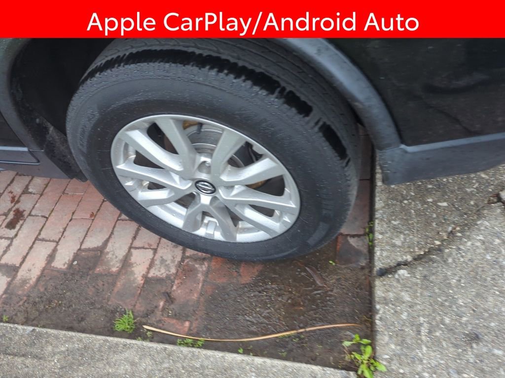 Used 2018 Nissan Rogue SV image 5