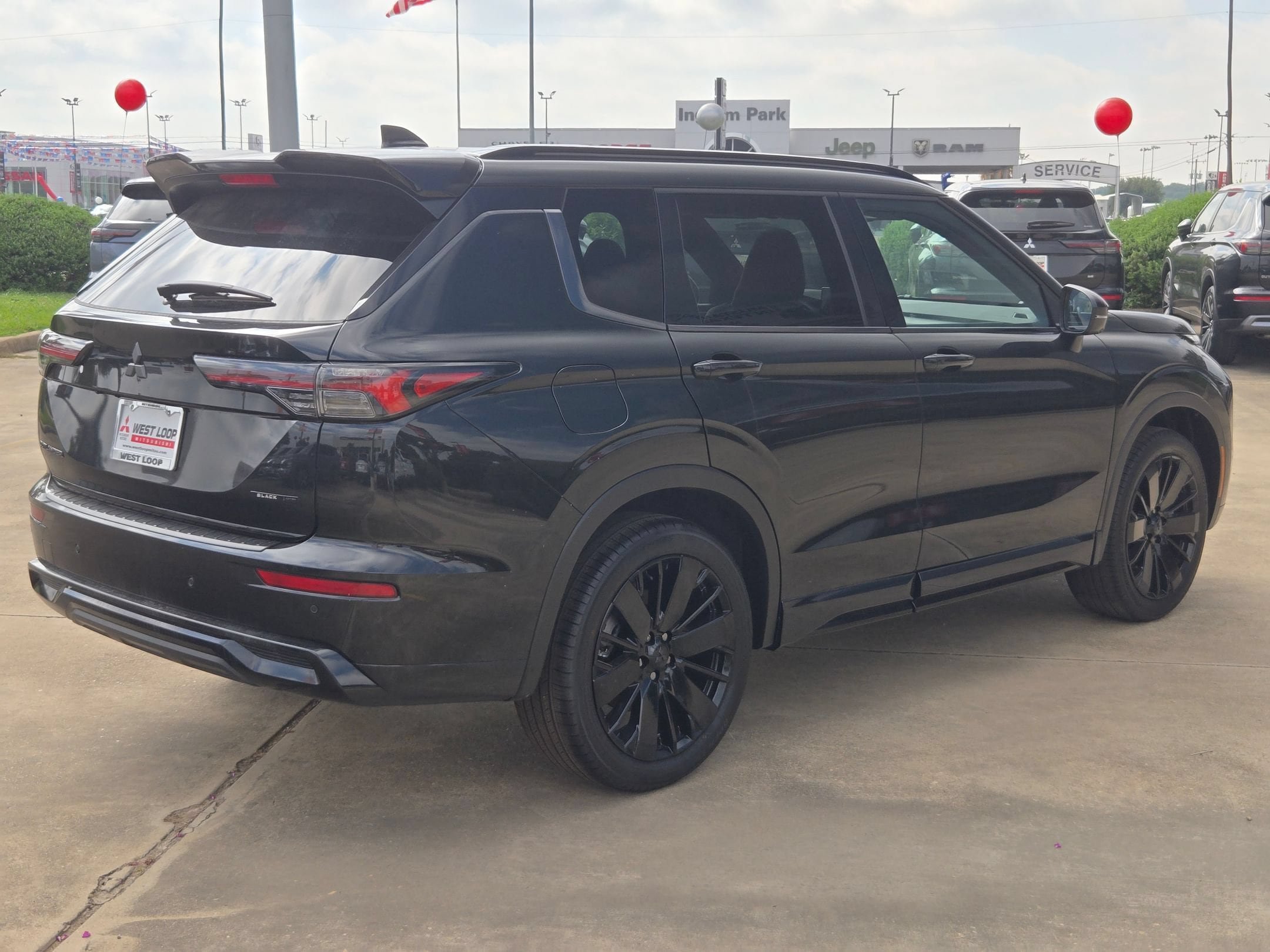 New 2026 Mitsubishi Outlander SEL Black Edition FWD image 5