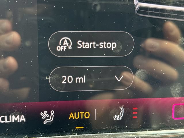 New 2026 Volkswagen Tiguan SE R-Line FWD image 12