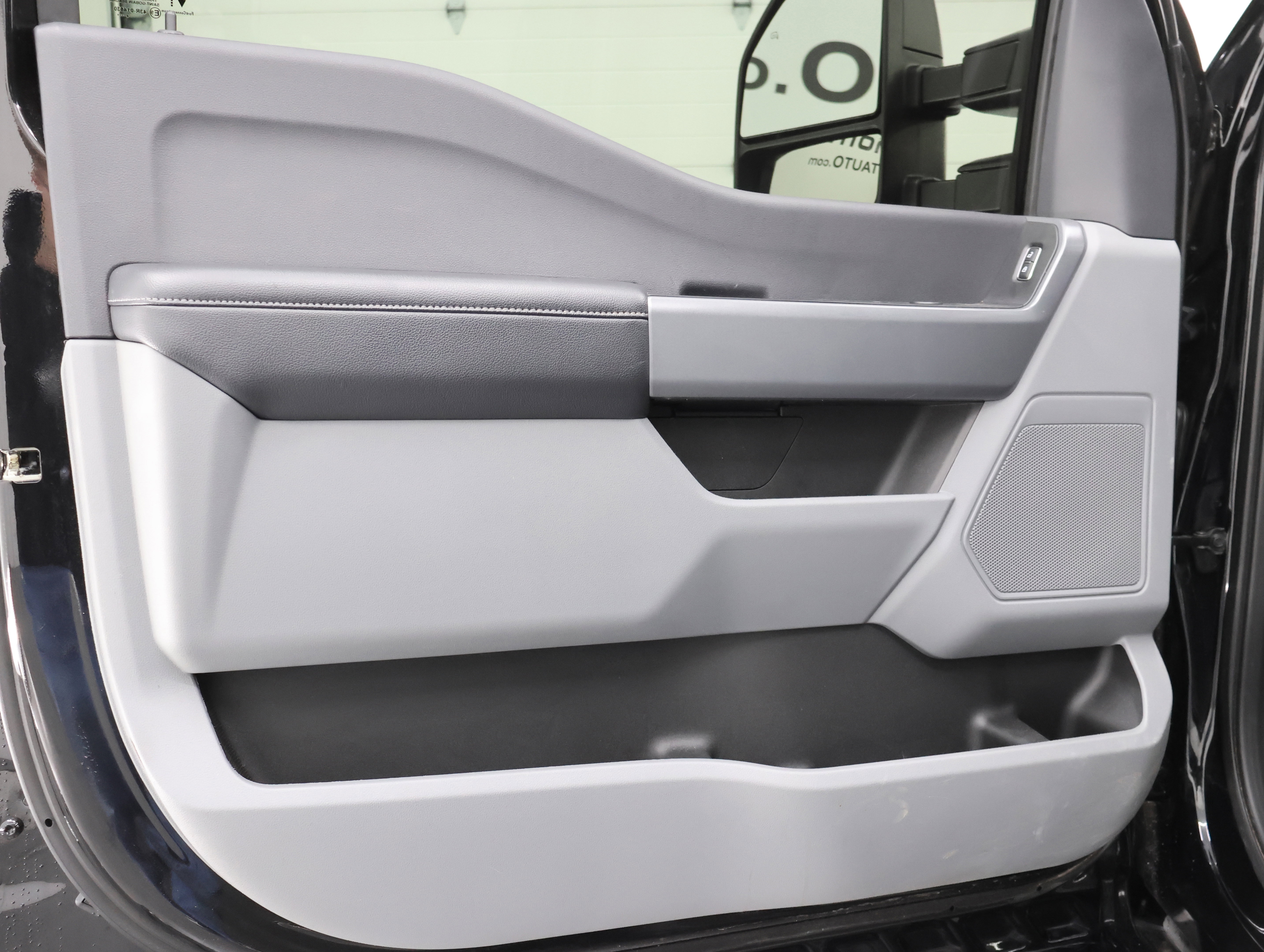 Used 2024 Ford F250 XLT w/ Tremor Off-Road Package image 36