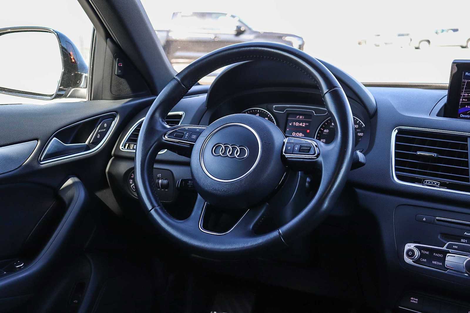 Used 2018 Audi Q3 2.0T Premium Plus w/ Premium Plus Package image 23