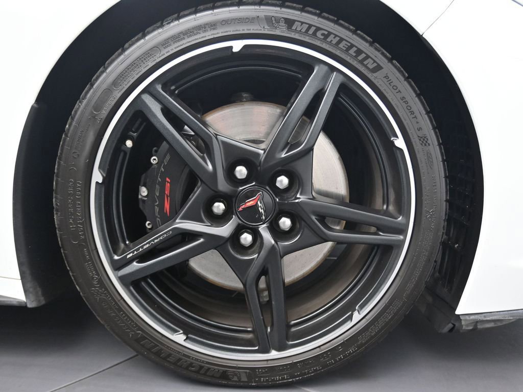 Used 2022 Chevrolet Corvette Stingray Premium Cpe w/ Z51 Performance Package image 11