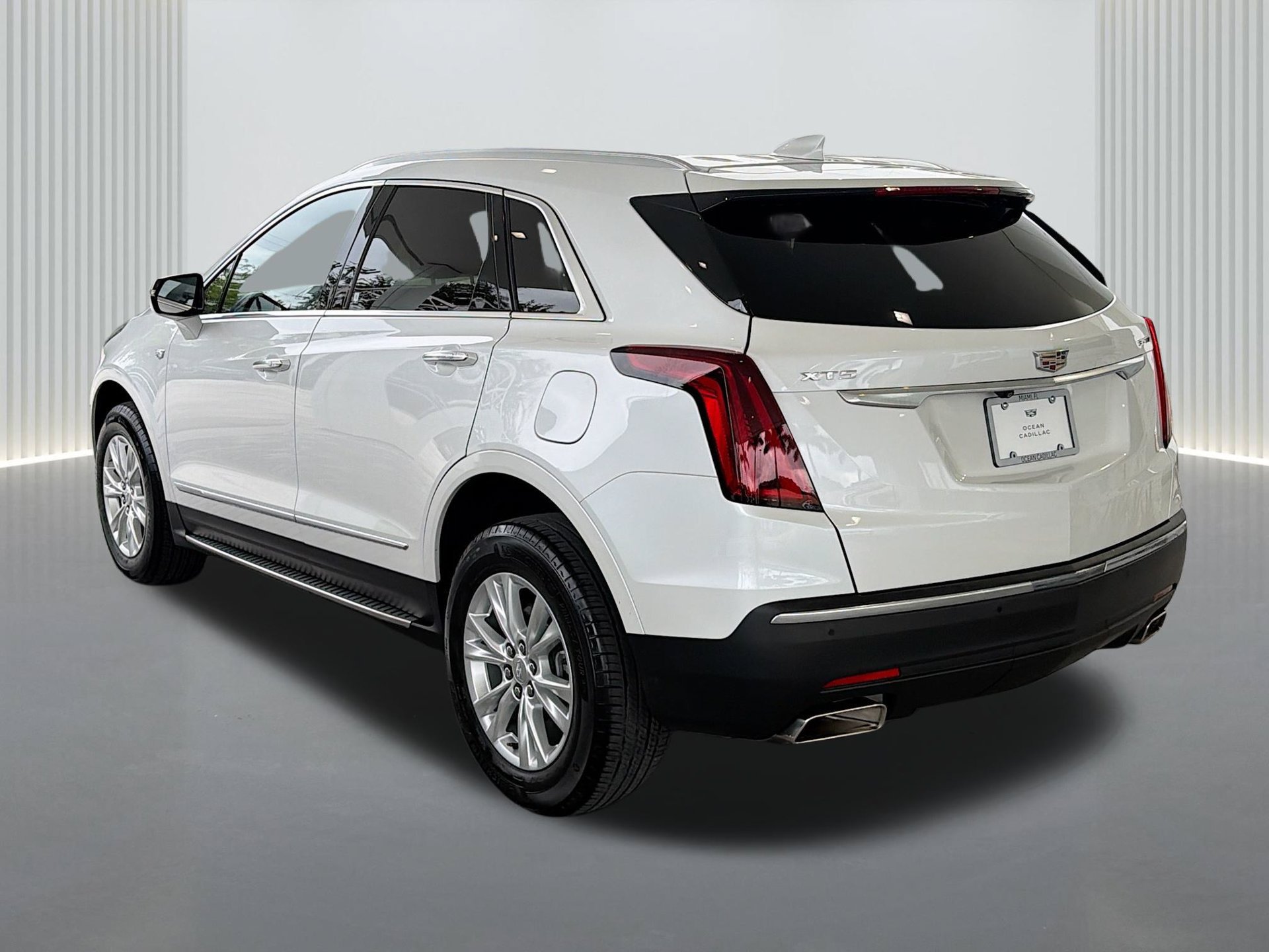 Certified 2023 Cadillac XT5 Luxury FWD image 3