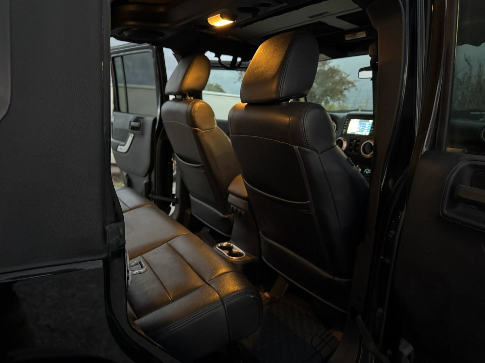 Used 2012 Jeep Wrangler Unlimited Sahara w/ Dual Top Group AWD/4WD image 6