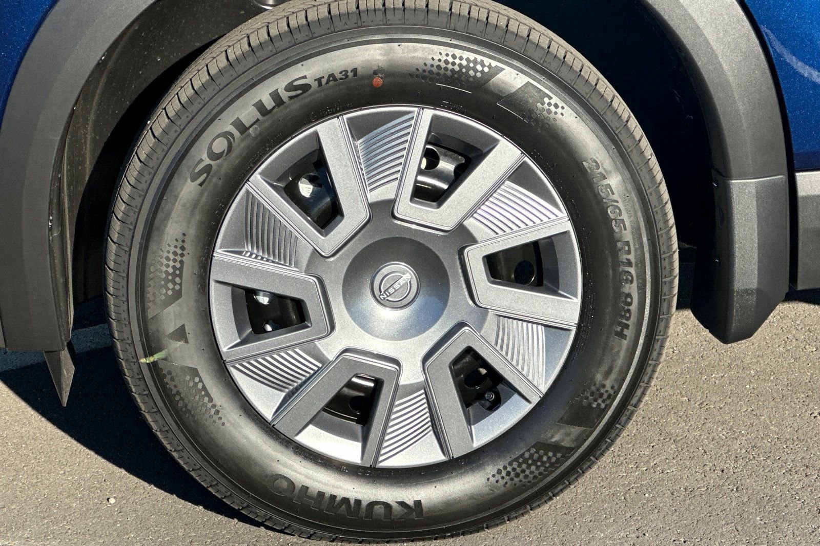 New 2026 Nissan Kicks S image 30