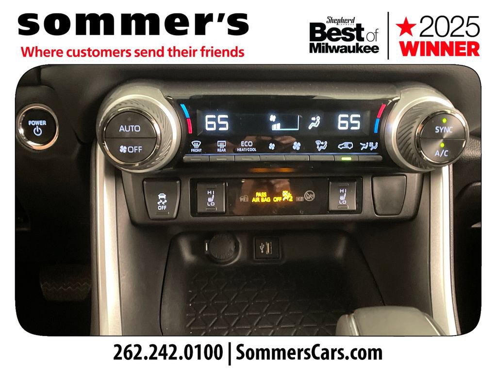 Used 2024 Toyota RAV4 SE w/ Convenience Package AWD/4WD image 16