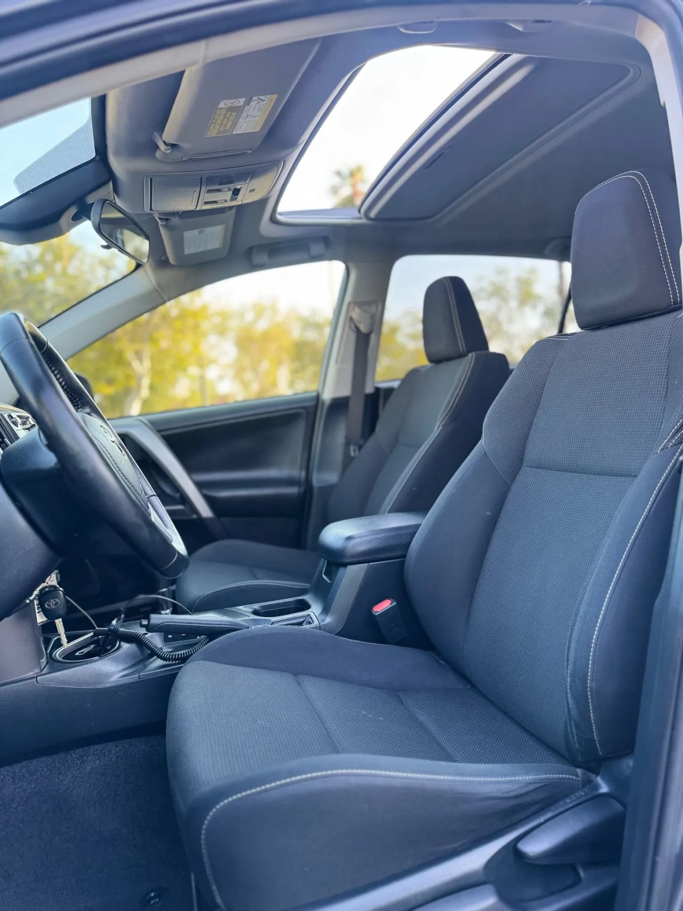 Used 2018 Toyota RAV4 XLE w/ Carpet Mat Package FWD image 49