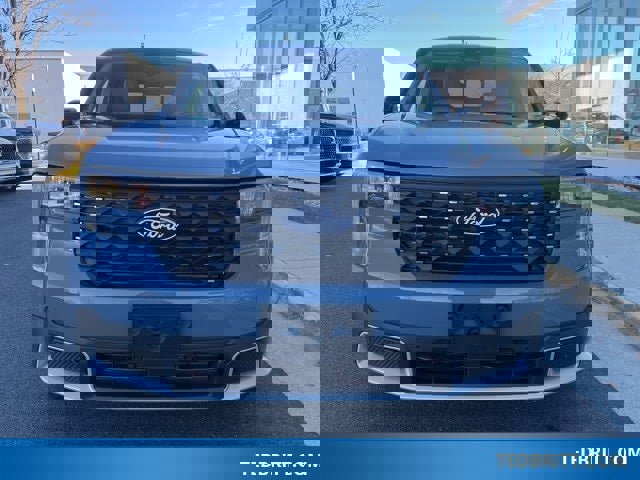 Certified 2025 Ford Maverick Lariat w/ 4K Tow Package image 2