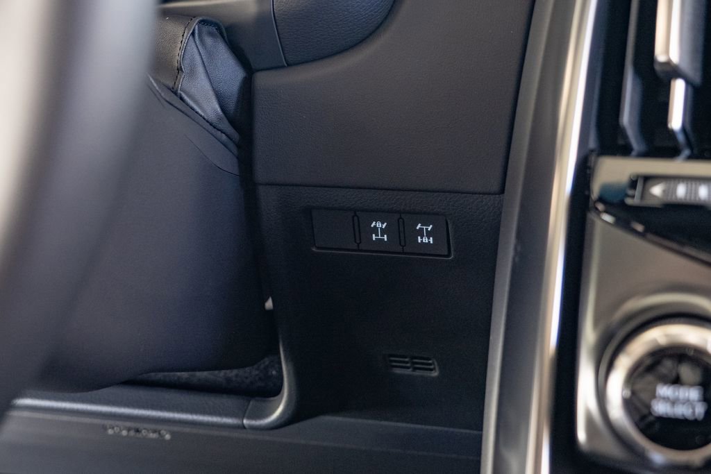 New 2026 Lexus LX 700h Luxury image 35