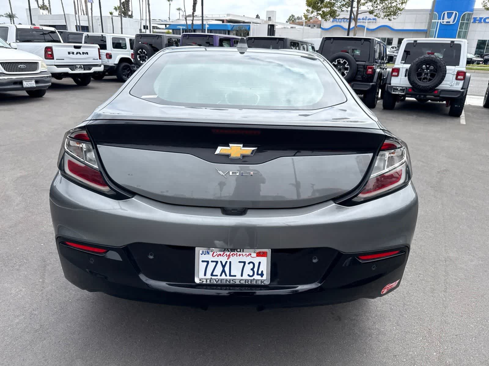 Used 2017 Chevrolet Volt Premier w/ Driver Confidence II Package FWD image 17