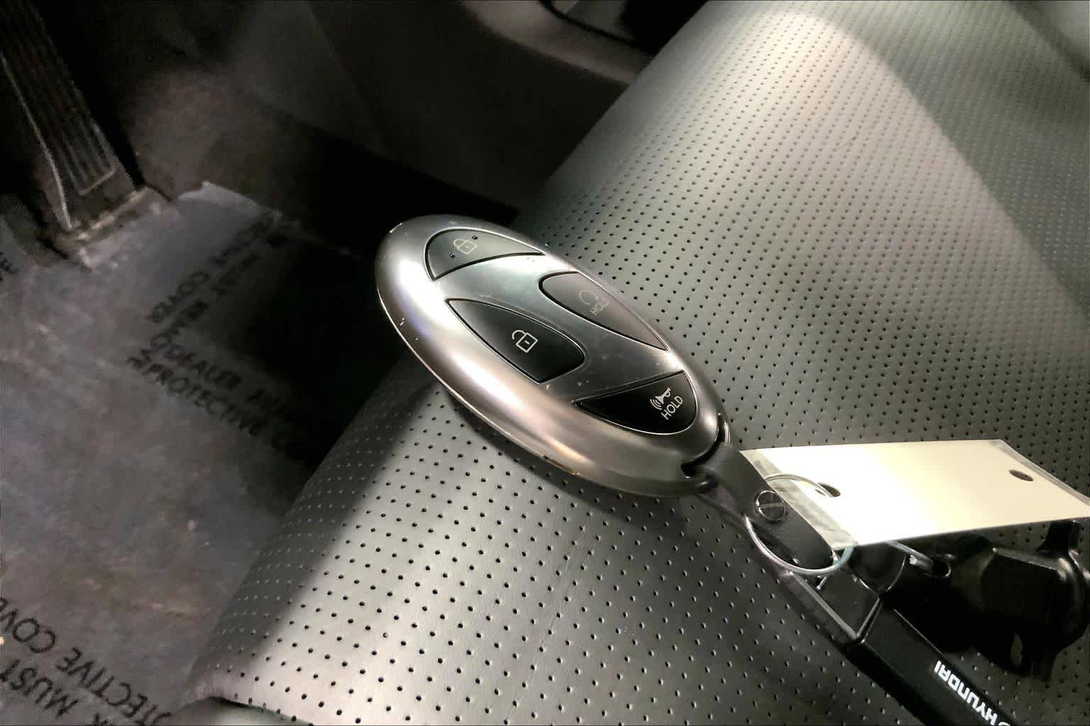 Used 2026 Hyundai Santa Fe Calligraphy AWD/4WD image 15