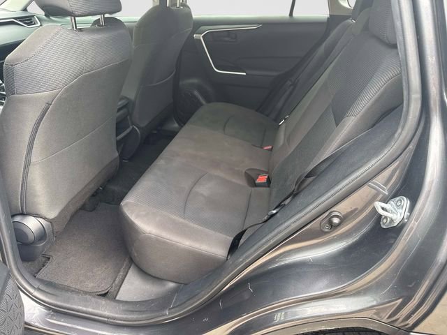 Used 2021 Toyota RAV4 LE FWD image 14