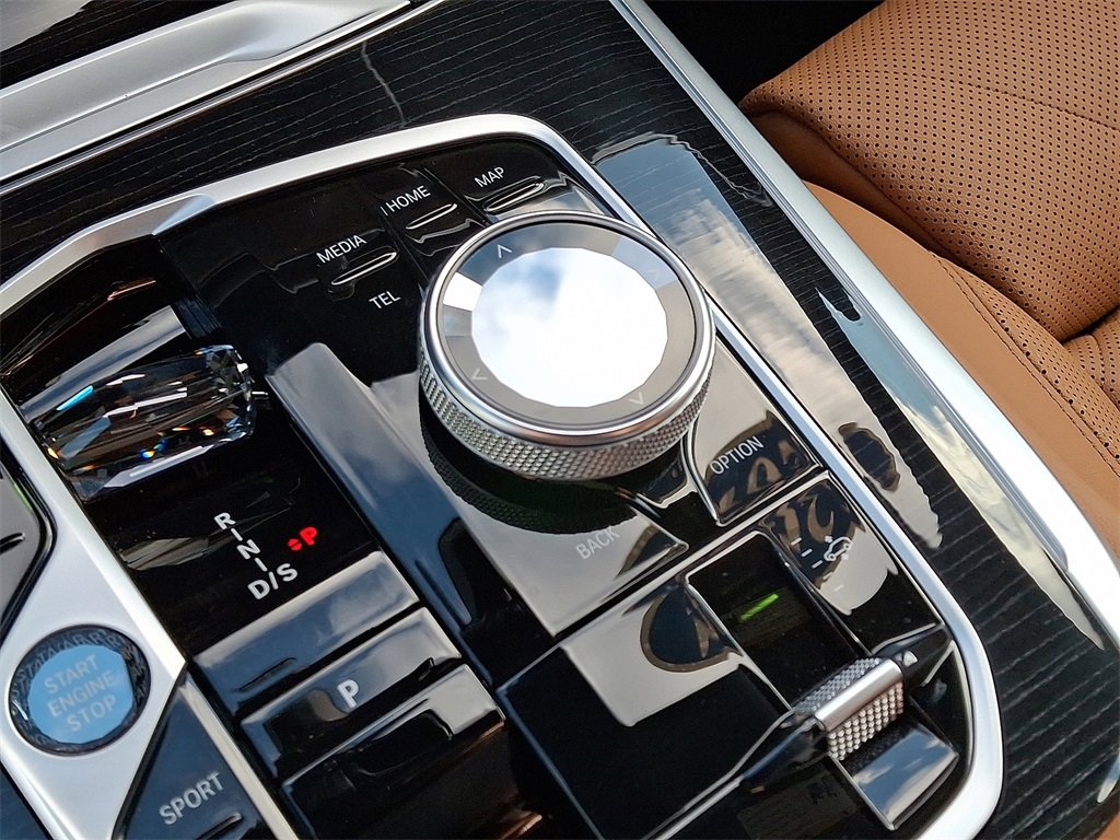 Certified 2024 BMW X7 xDrive40i w/ Executive Package image 26