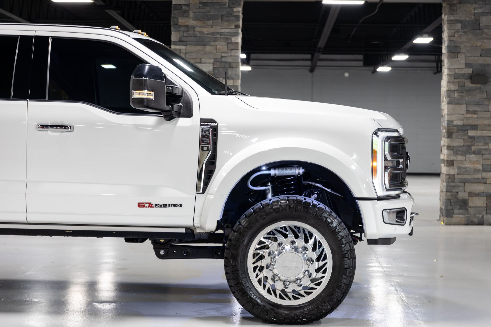 Used 2023 Ford F450 Platinum w/ FX4 Off-Road Package AWD/4WD image 26