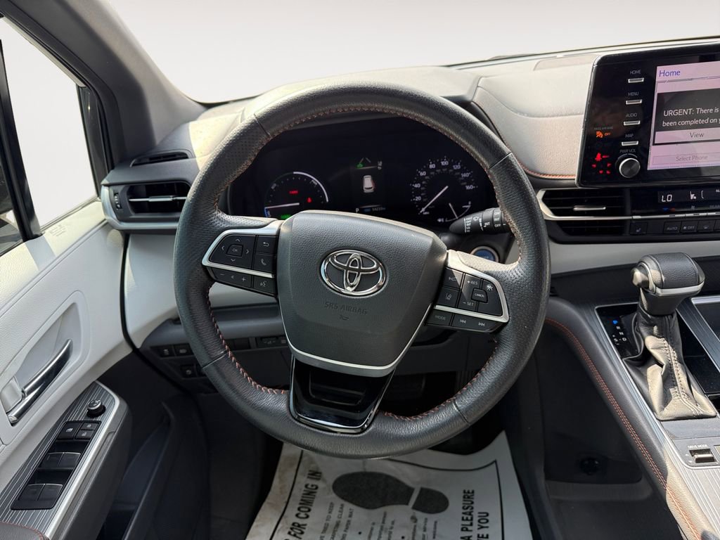 Certified 2022 Toyota Sienna XSE image 12