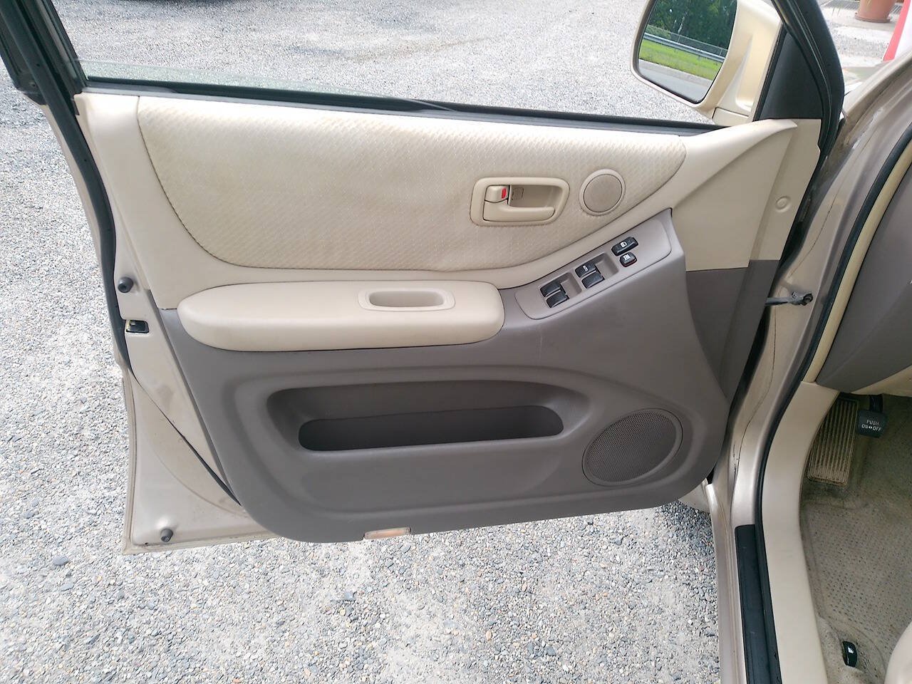 Used 2004 Toyota Highlander 4WD V6 image 31