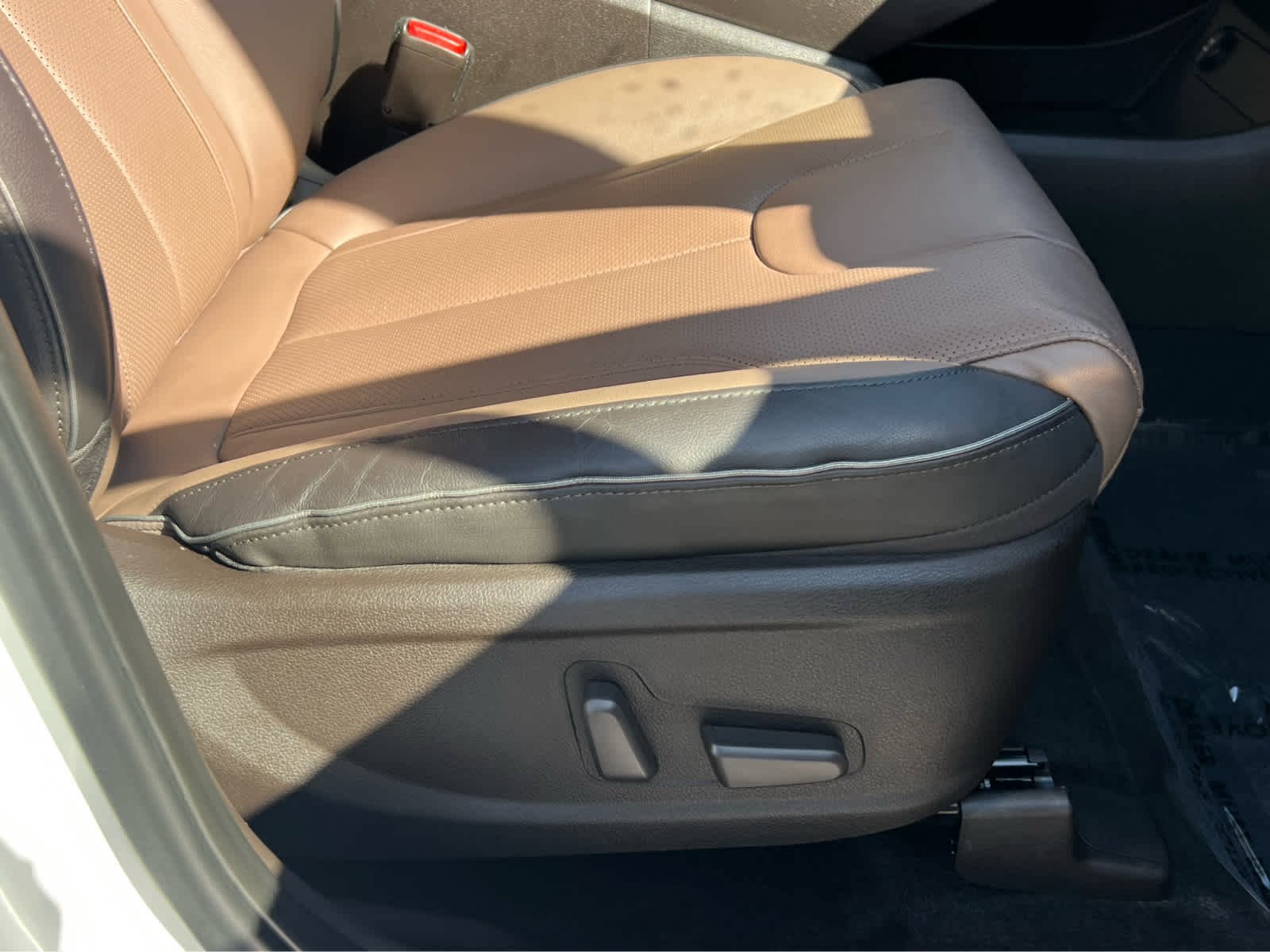 Used 2022 Hyundai Santa Fe SEL Premium image 18