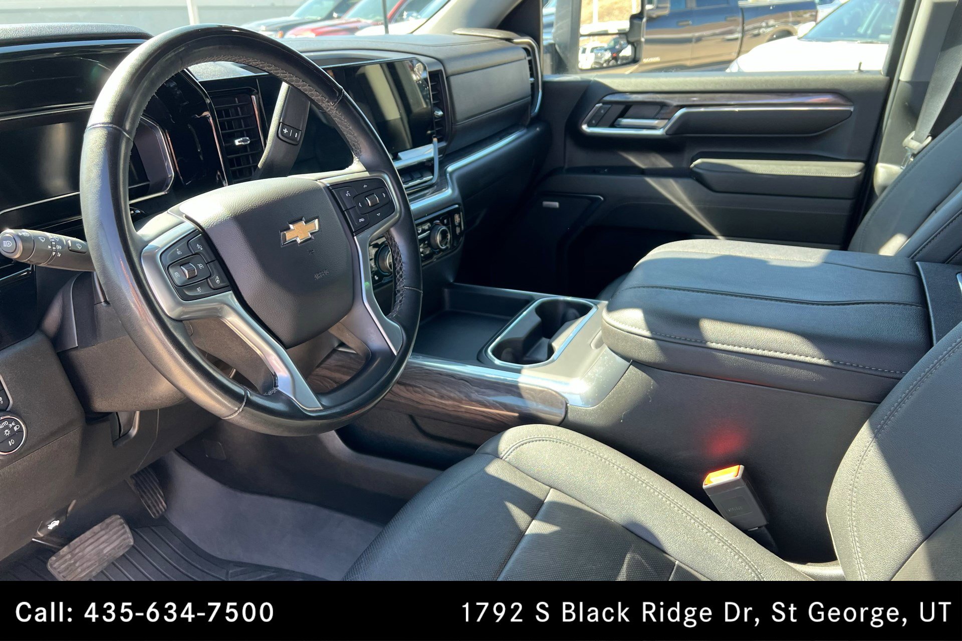 Used 2024 Chevrolet Silverado 3500 LTZ w/ LTZ Convenience Package image 15