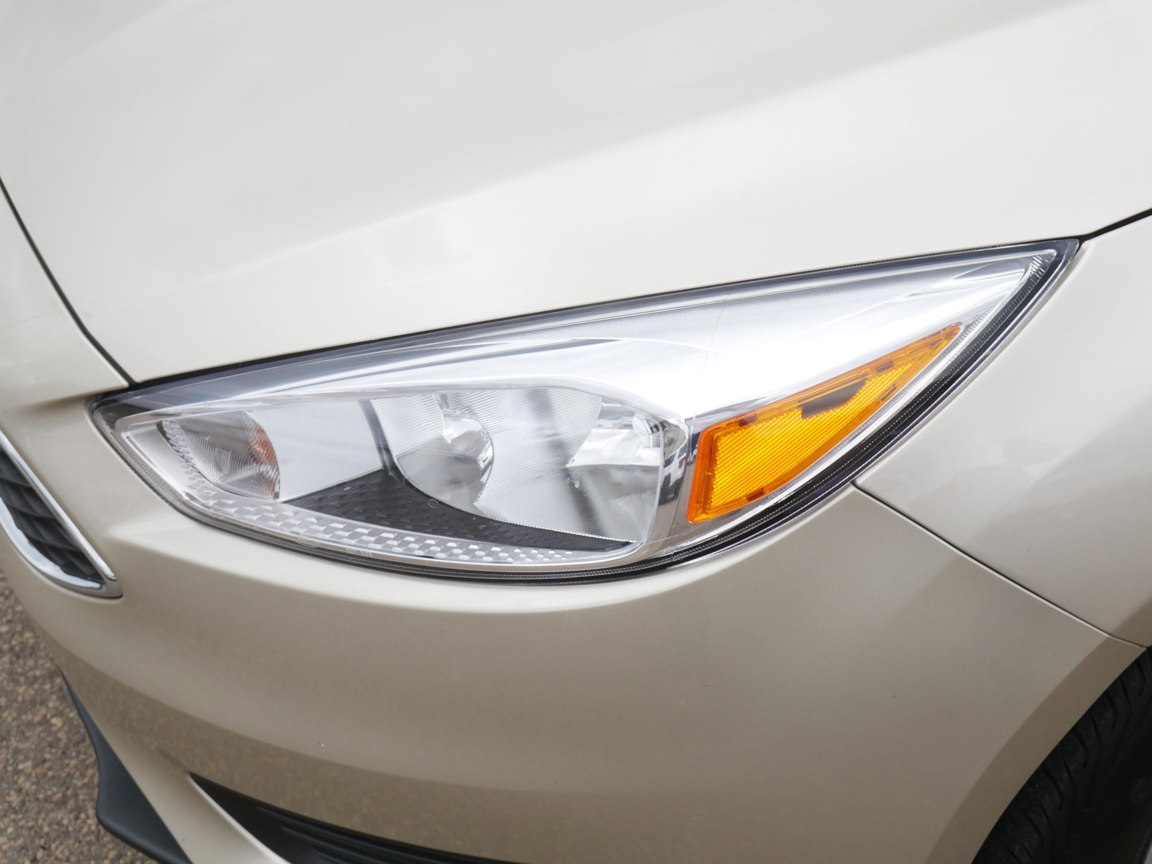 Used 2018 Ford Focus SE w/ Cold Weather Package image 16