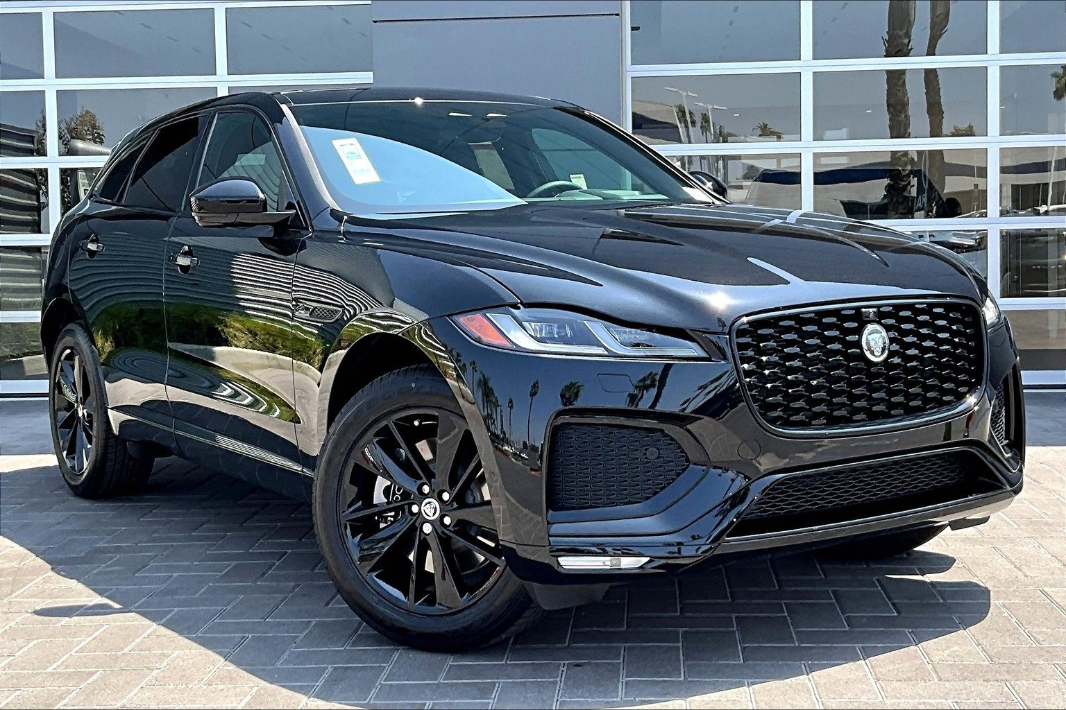 New 2026 Jaguar F-PACE R-Dynamic S image 2