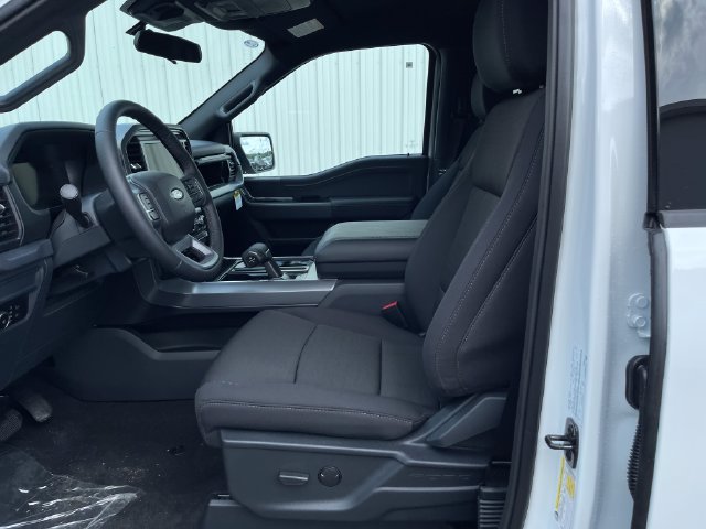 New 2026 Ford F150 XLT w/ XLT Black Appearance Package AWD/4WD image 10