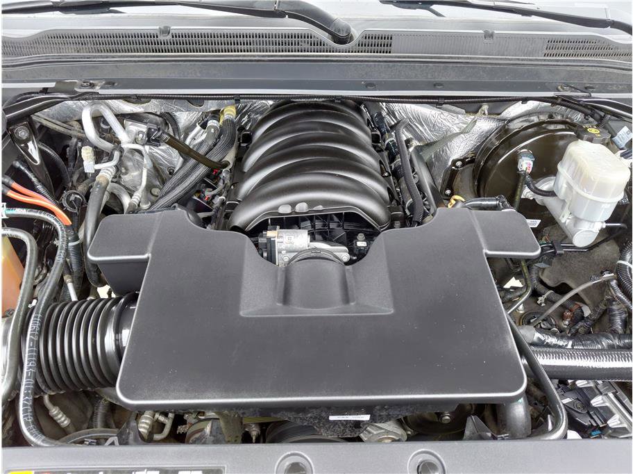 Used 2018 Chevrolet Suburban Premier image 22