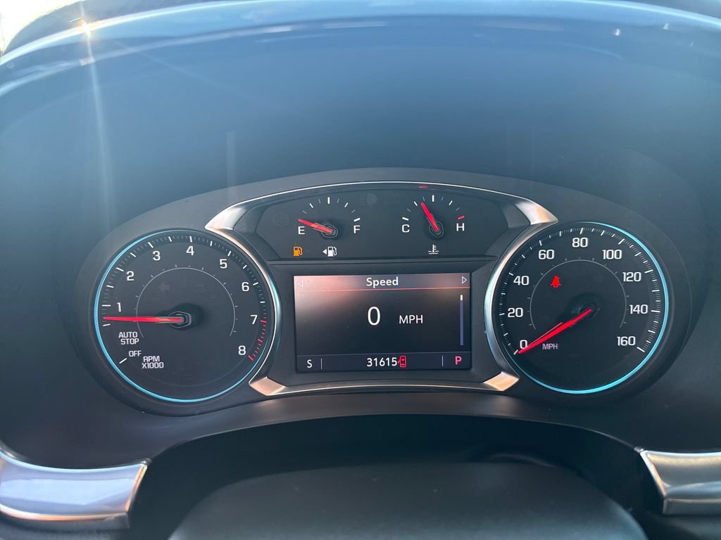 Used 2023 Chevrolet Traverse LT FWD image 28