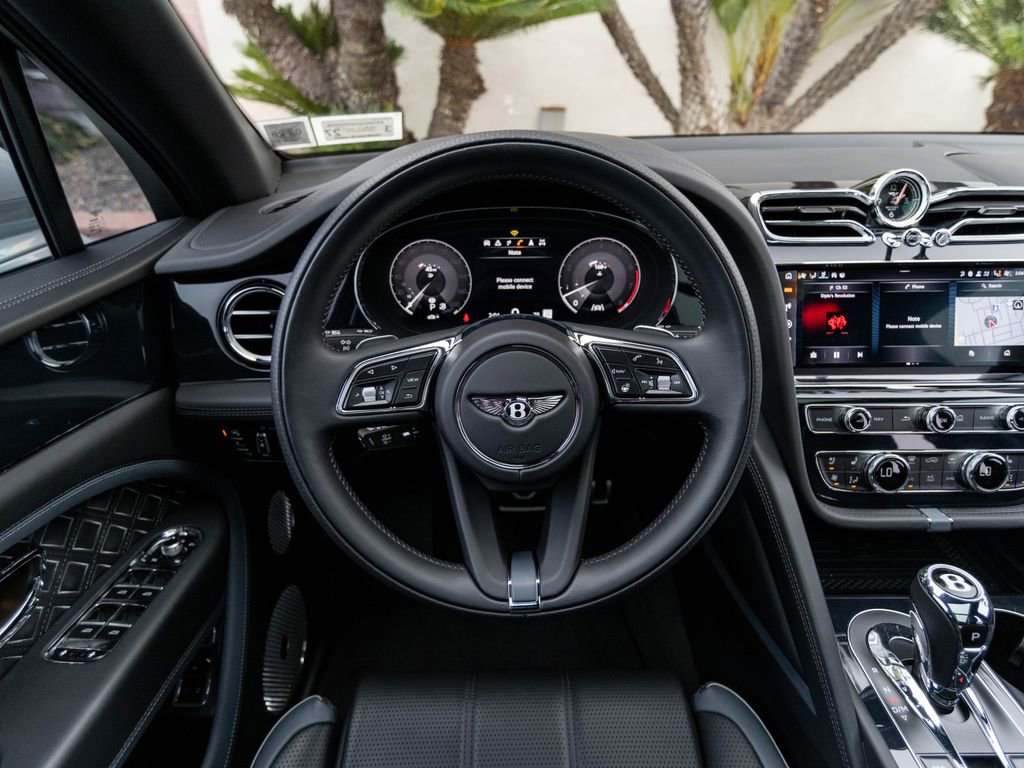 Used 2023 Bentley Bentayga Speed AWD/4WD image 33