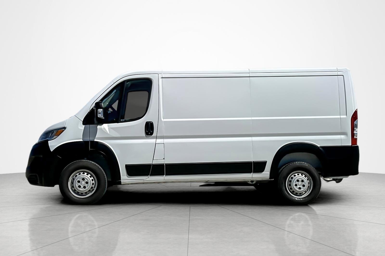 Used 2024 RAM ProMaster 1500 image 2