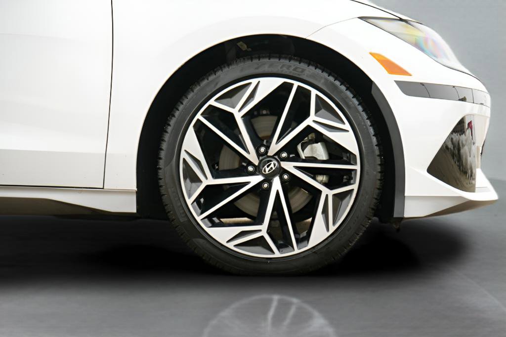 Used 2024 Hyundai Ioniq 6 SEL AWD/4WD image 10