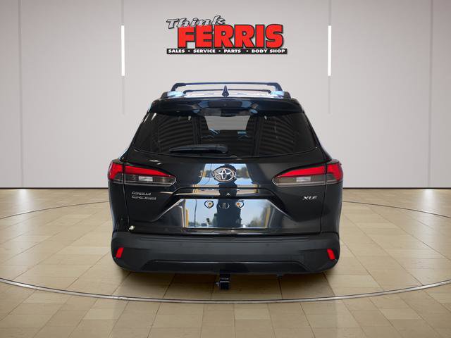 Used 2022 Toyota Corolla Cross XLE w/ Convenience Package FWD image 6