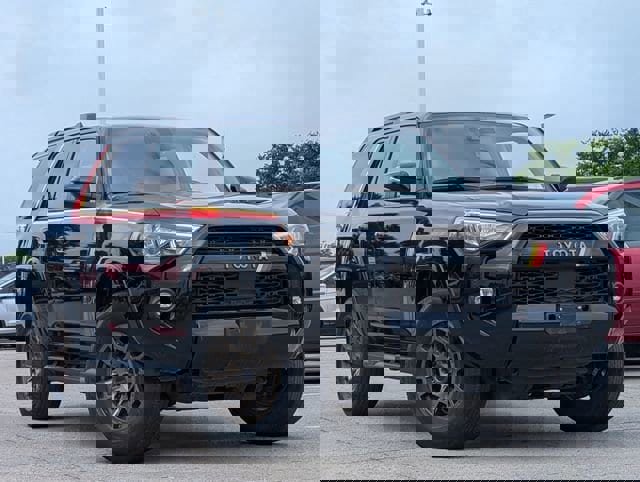 Used 2023 Toyota 4Runner 40th Anniversary SE image 1