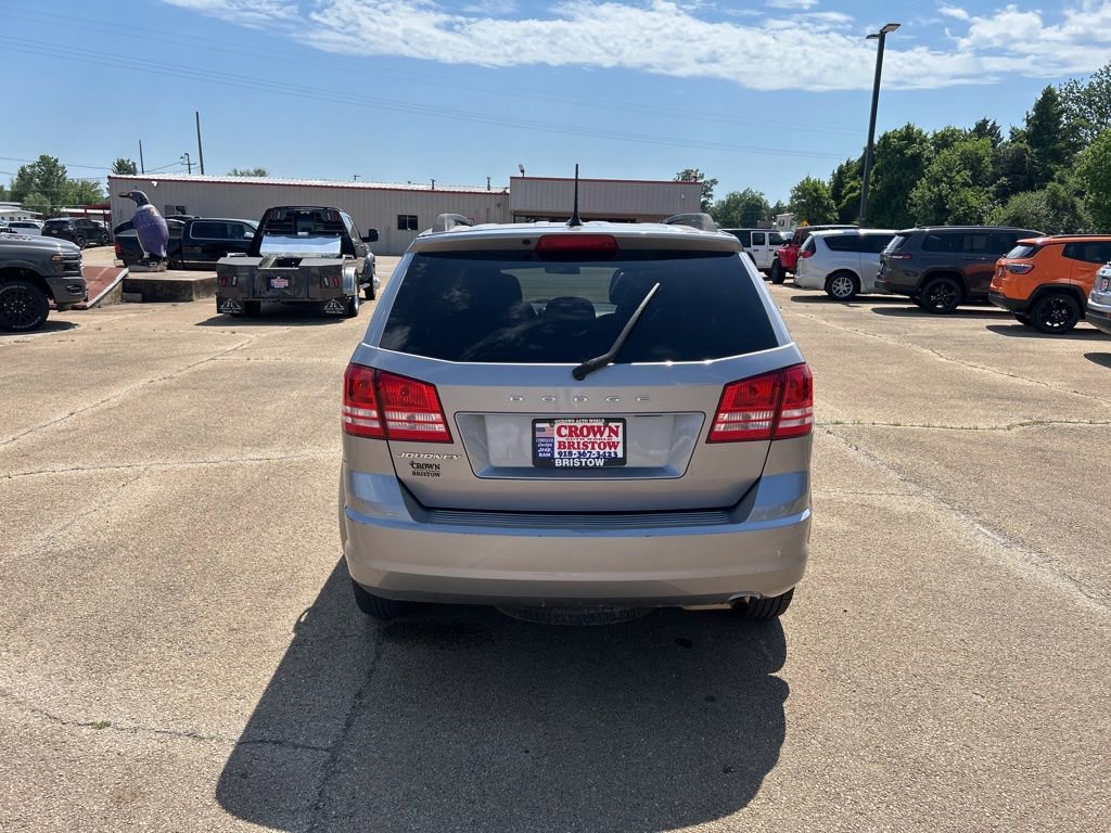 Used 2018 Dodge Journey SE w/ Blacktop Package FWD image 4