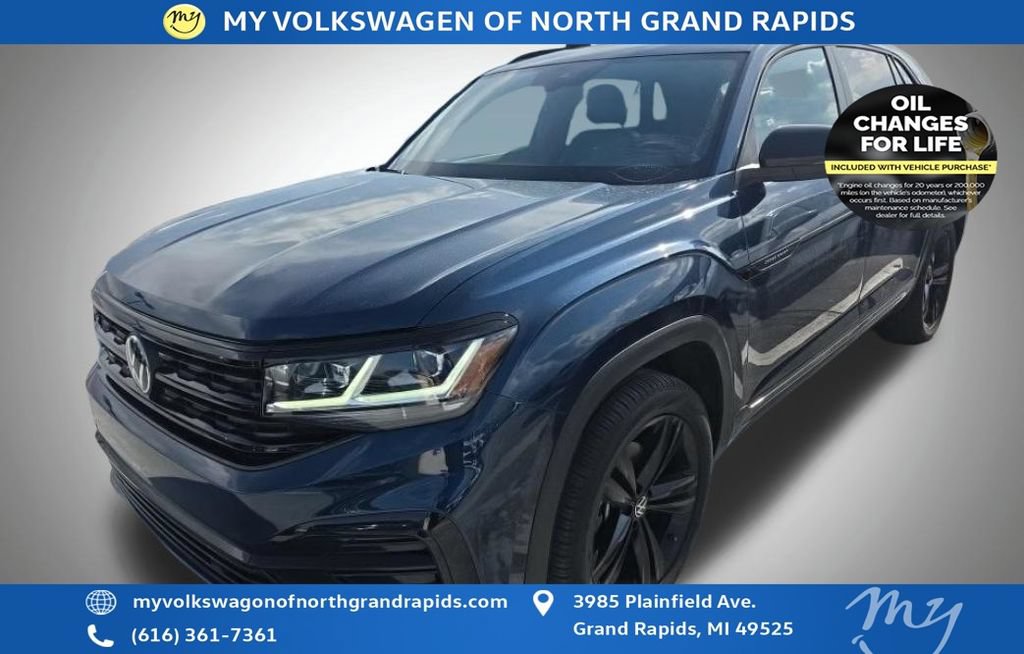 Used 2023 Volkswagen Atlas Cross Sport SEL R-Line AWD/4WD image 3