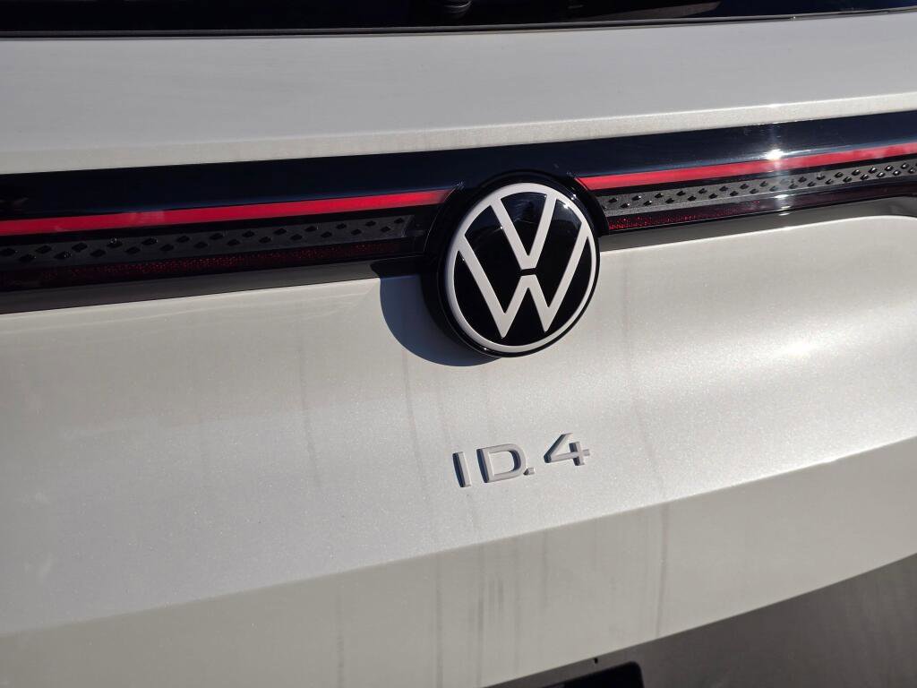 New 2026 Volkswagen ID.4 Pro AWD/4WD image 13