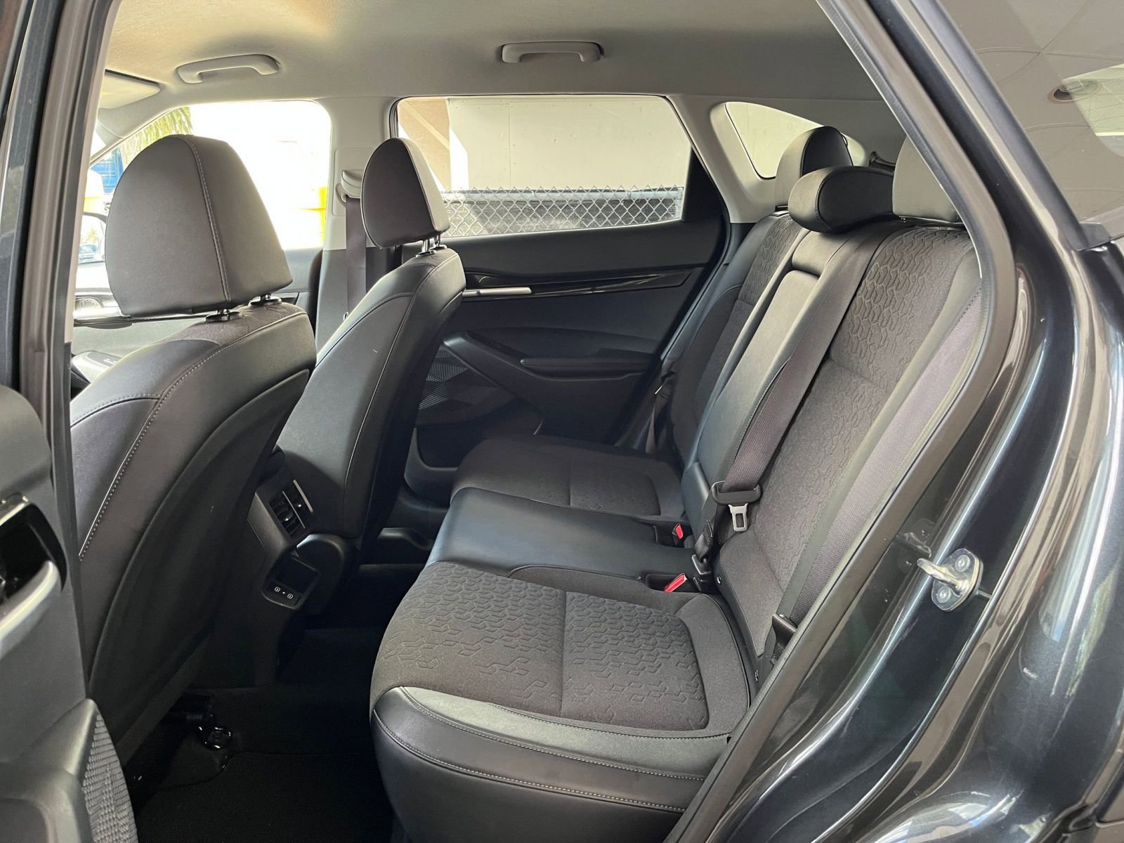 Used 2025 Kia Seltos S image 28