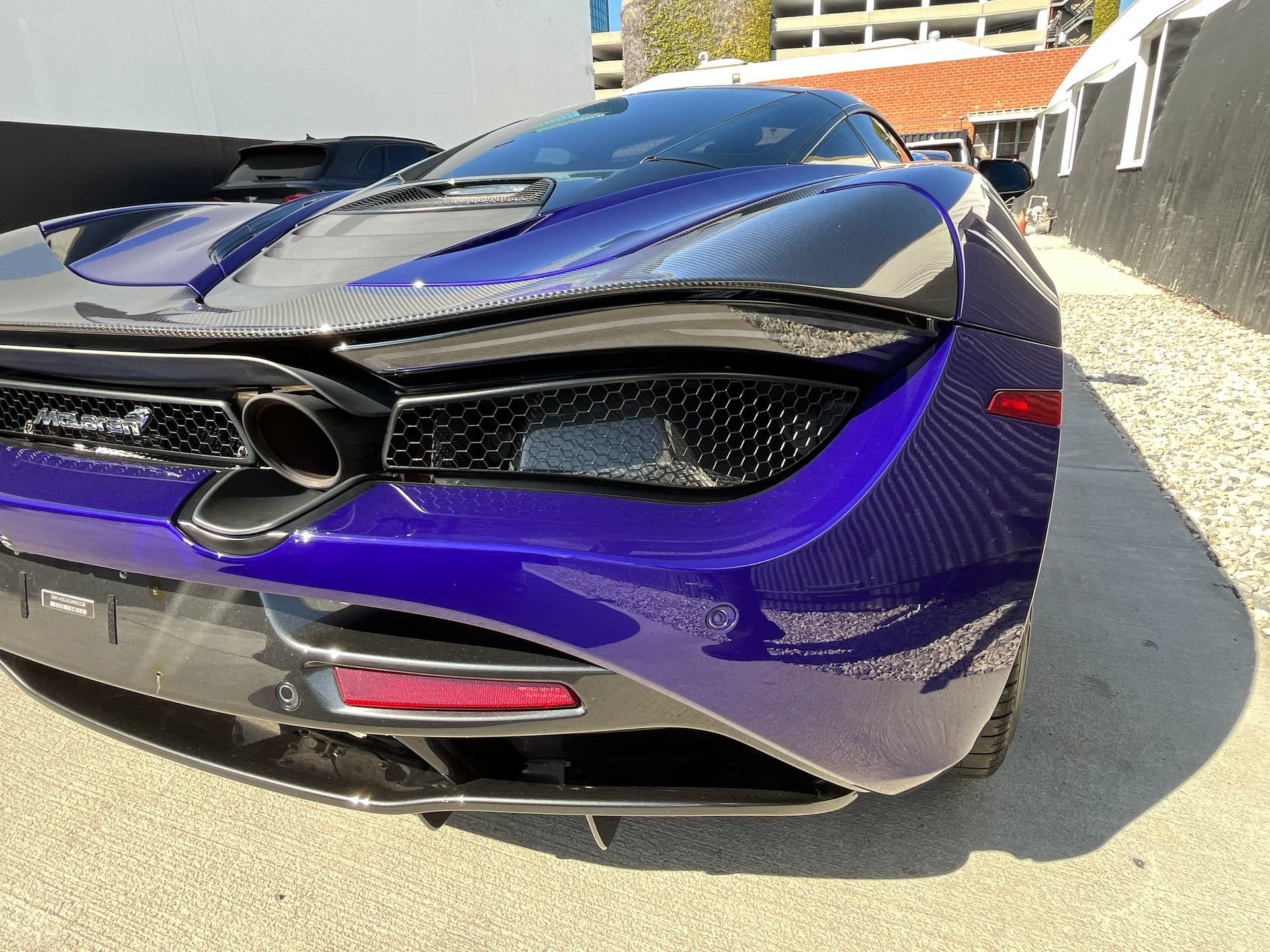 Used 2020 McLaren 720S RWD image 4