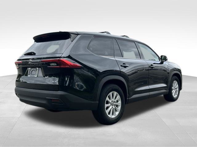 Used 2024 Toyota Grand Highlander AWD image 9