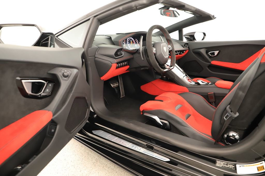 Used 2023 Lamborghini Huracan EVO RWD image 14