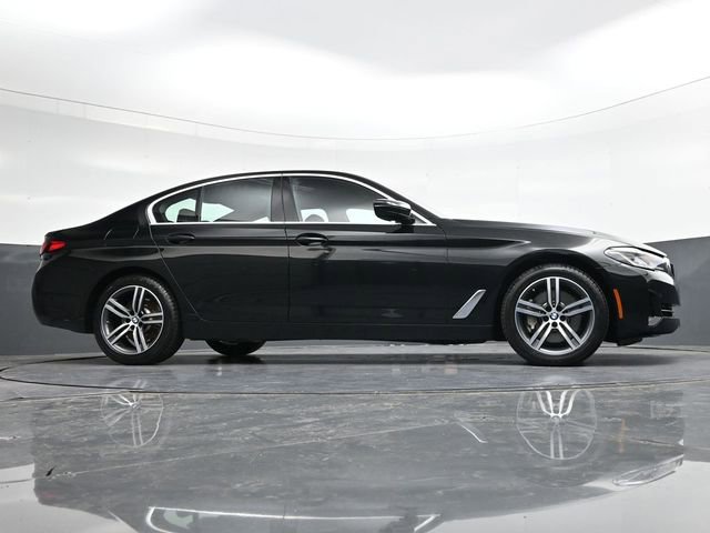 Used 2022 BMW 530i xDrive w/ Premium Package image 29