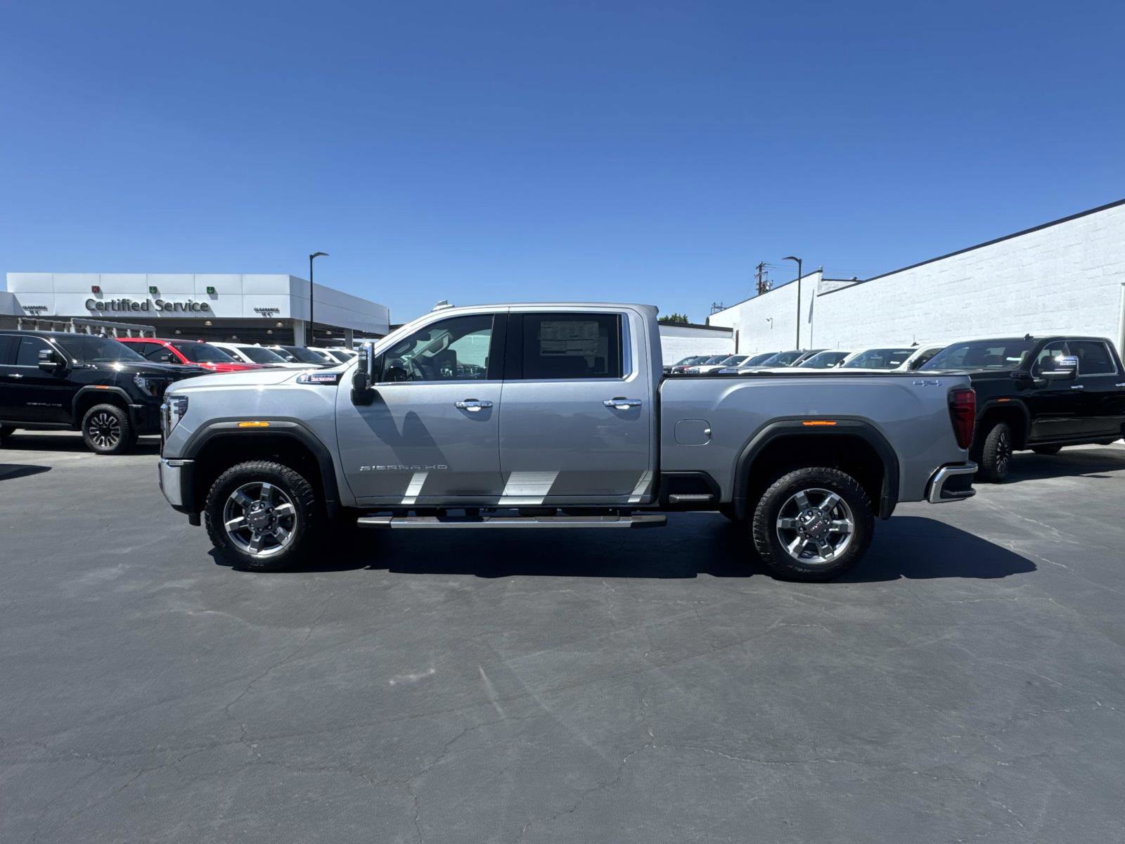 New 2026 GMC Sierra 2500 SLT w/ SLT Premium Package image 8