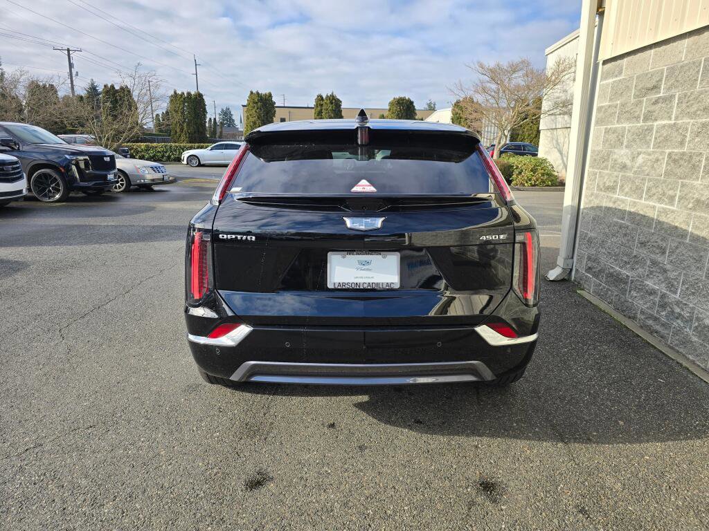 New 2026 Cadillac Optiq Luxury 1 image 5