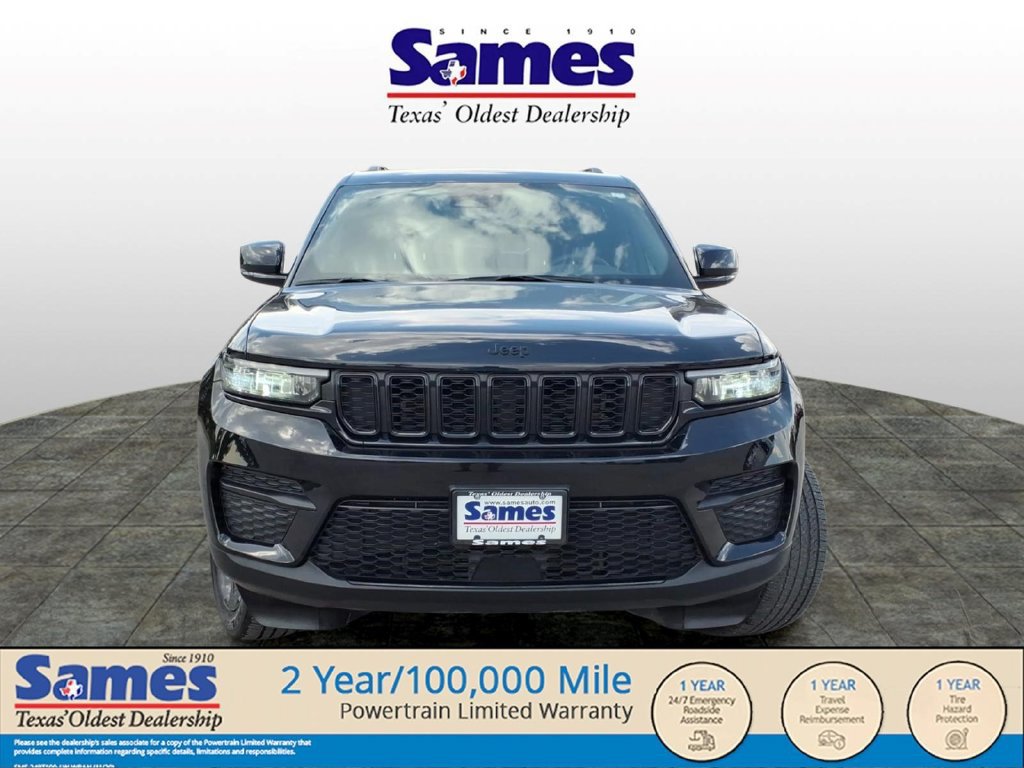 Used 2024 Jeep Grand Cherokee Altitude AWD/4WD image 8