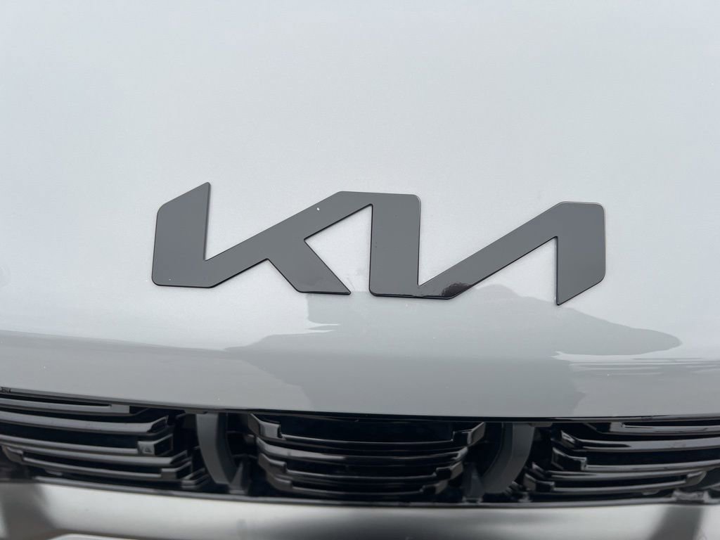 Certified 2025 Kia Sorento X-Line EX image 31
