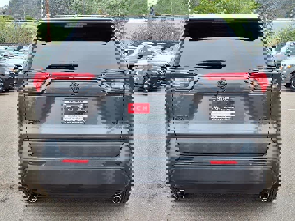 Used 2021 Toyota RAV4 XLE image 6