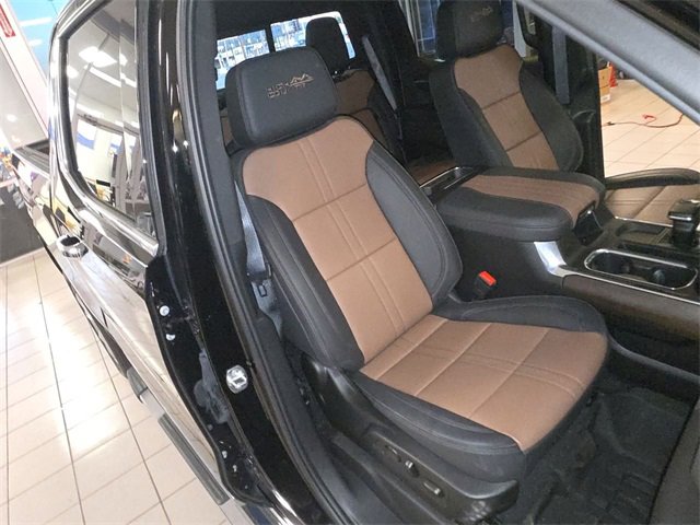 Used 2025 Chevrolet Silverado 1500 High Country w/ High Country Premium Package image 25