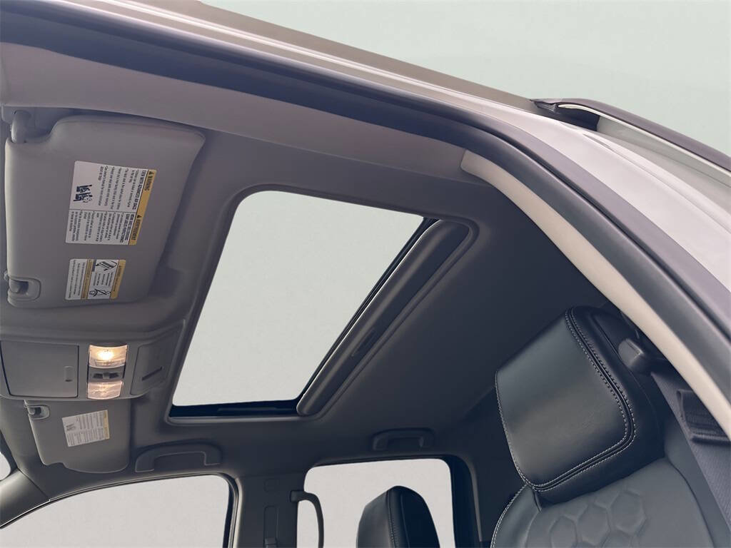 Used 2024 Nissan Frontier SL w/ Technology Package image 33